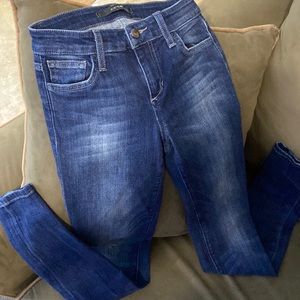 Dark denim size 25 skinny jeans
